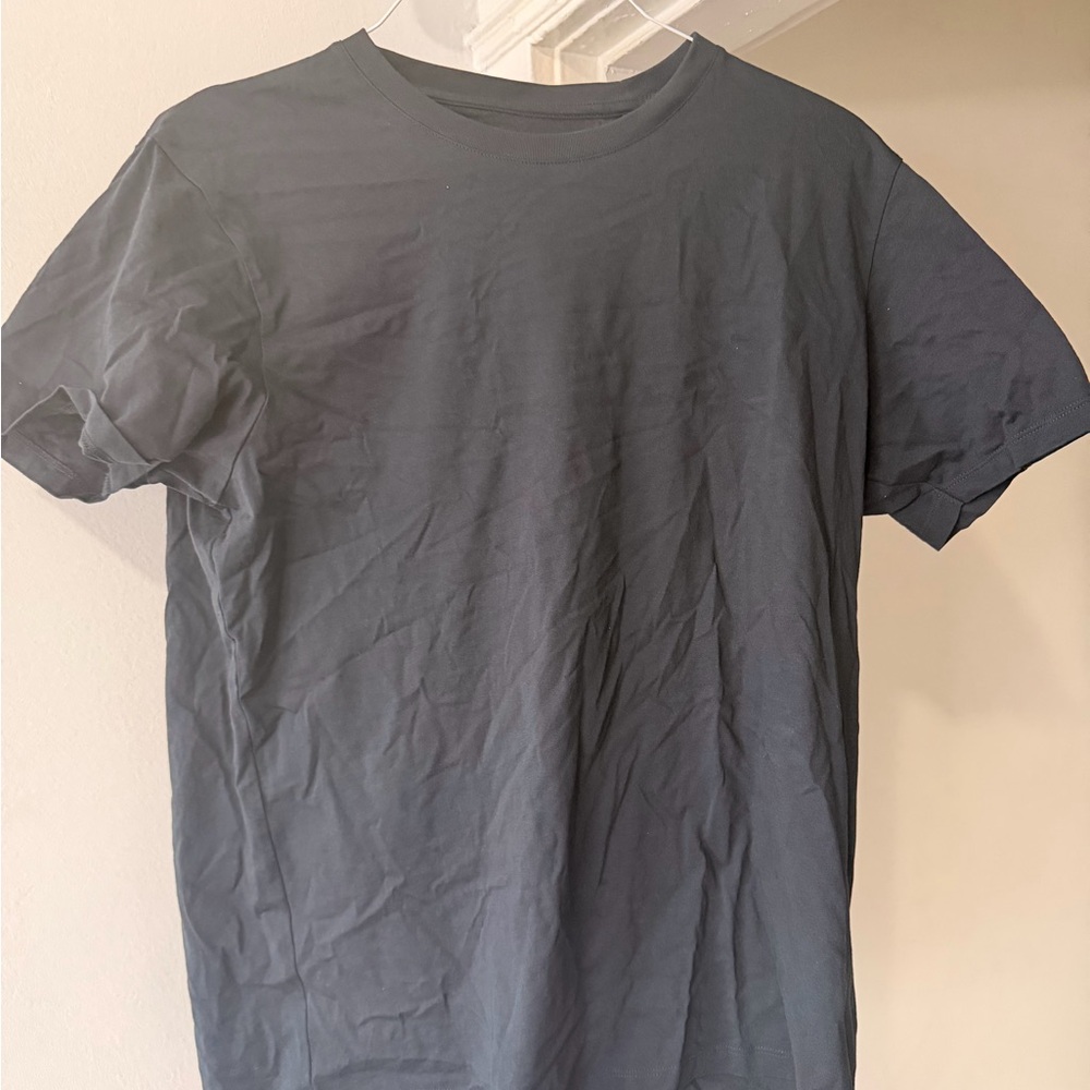 Uniqlo Dark Gray Men's Short Sleeve Tee